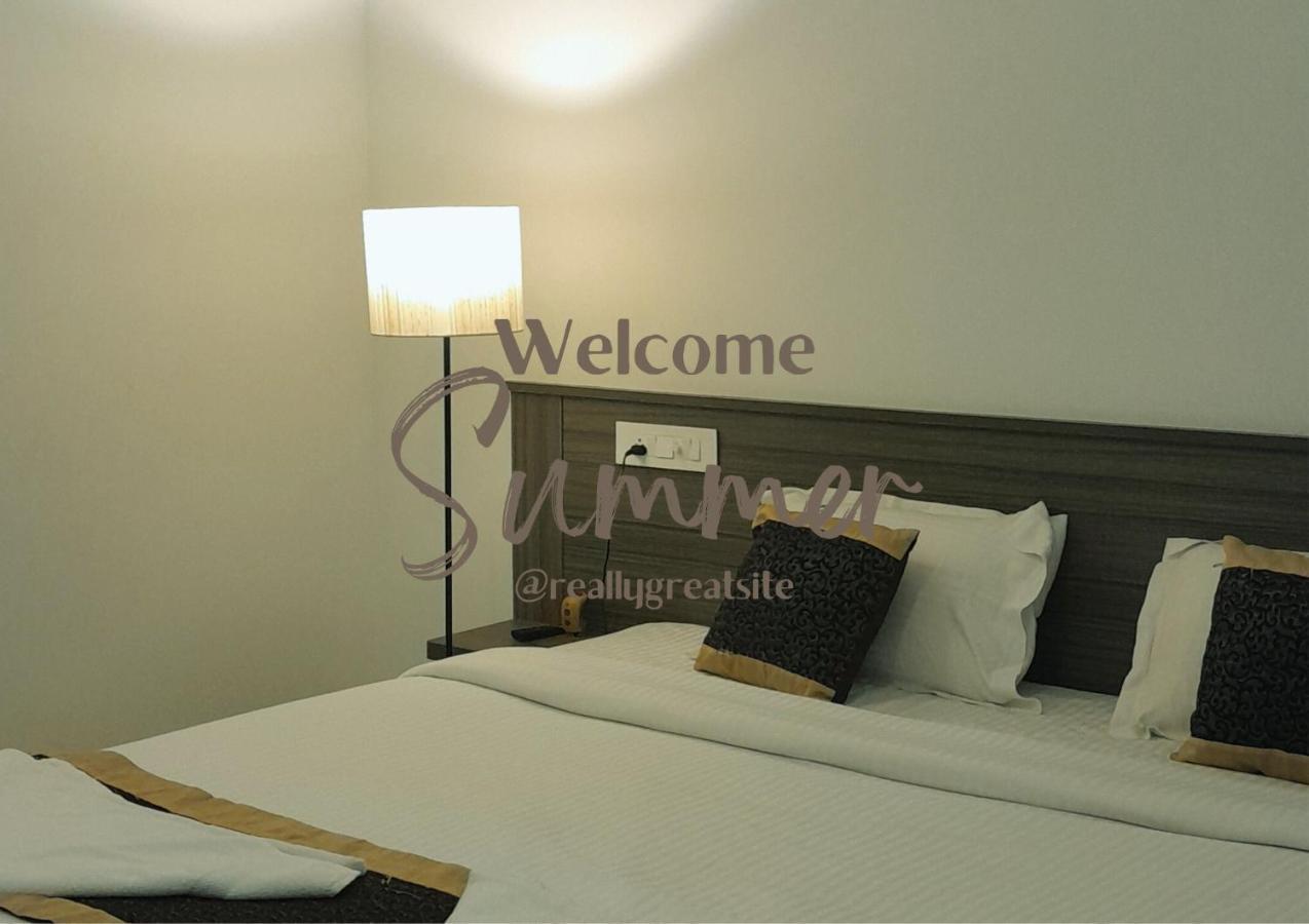 Le Poshe Beachview - Tie Hotels & Resorts Puduccseri Kültér fotó